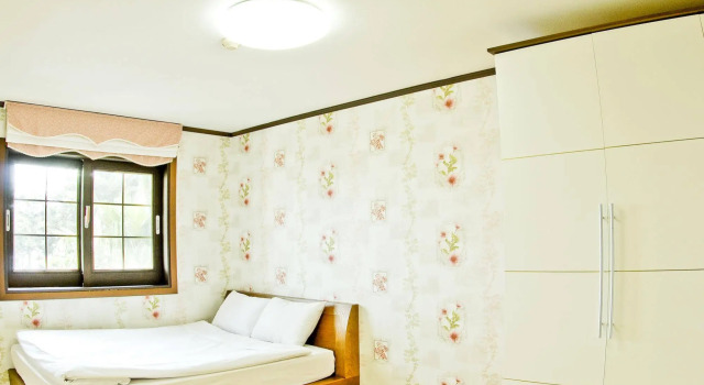 Euro Resort, Забронировать Курортный отель Отели Согвипхо с парковкой, Парковка