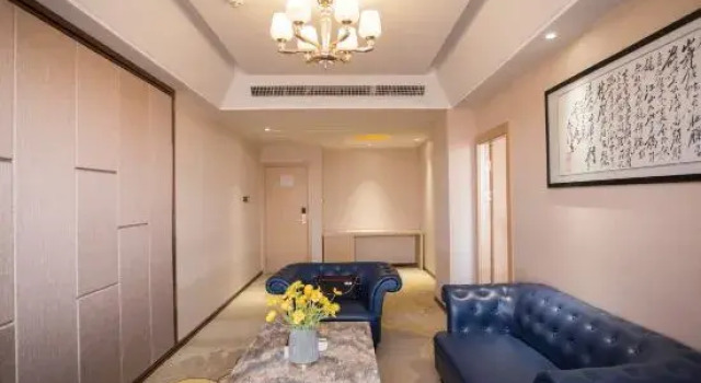 Люкс Falaide International Hotel