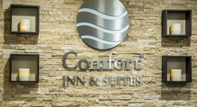 Comfort Inn & Suites Riverview, Rezerwuj Hotel Le Claire 