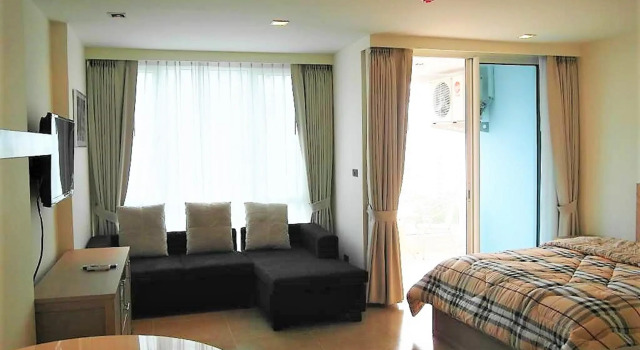 The Cliff sea & Pool Views Studio Apartment Pratumnak Pattaya