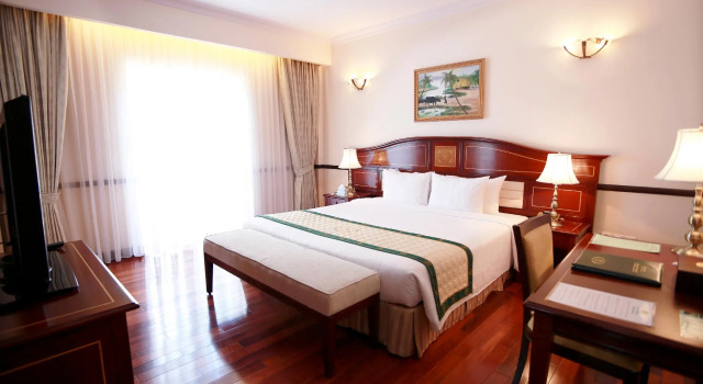 Номер Standard Пентхаус Saigon Dalat Hotel