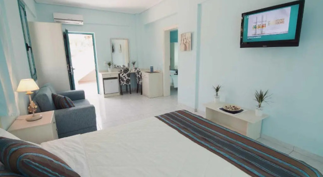 Семейный люкс с видом на море Kyparissia Blue Boutique Hotel