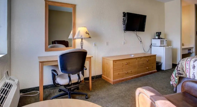 Четырёхместный номер Standard Booneslick Lodge - Neosho