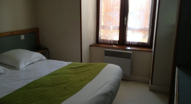 Hotel de la Gare, Buchen Sie Hotel Sévérac d'Aveyron 