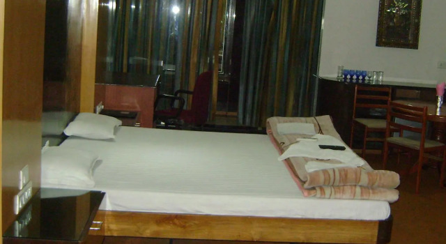 Hotel Naveen Residency