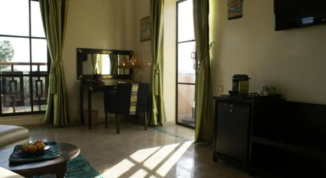 Полулюкс с видом на бассейн La Kasbah Aalma Dor
