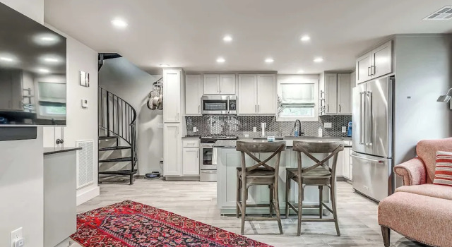 Коттедж Cozy 1-bedroom Retreat in Tulsa