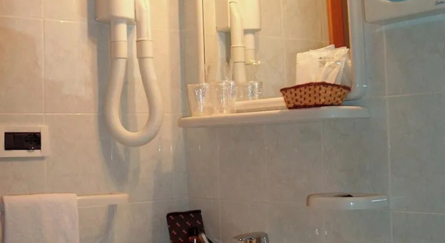 Двухместный номер Economy с балконом Hotel Beau Sejour