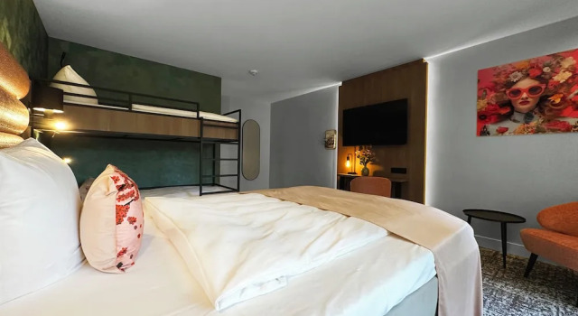 Четырёхместный номер Deluxe Hotel Gladbeck van der Valk