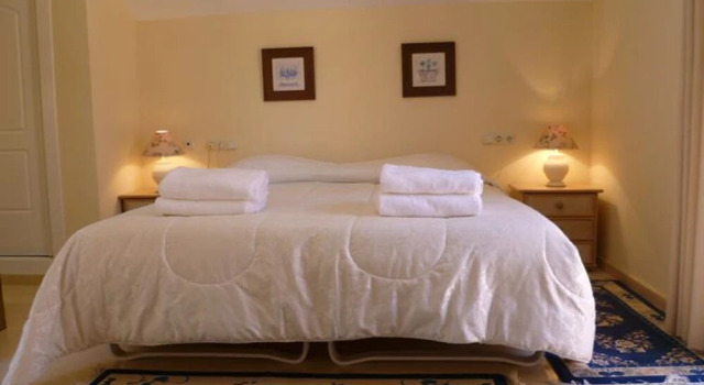 Apartamento  Los Lagos de Santa Maria, Varaa Huoneisto Hotellit Costa del Sol pysäköinnillä, Pysäköinti