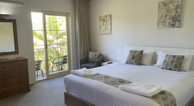 Двухместный номер Executive с балконом Oasis Inn Ulladulla - Welcoming Guests 18 Years and Older