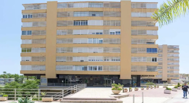 Eurosol sunny beach apartment, Забронировать Апартаменты/квартира Отели Торремолинос с парковкой, рядом с Пляж El Saltillo, Парковка