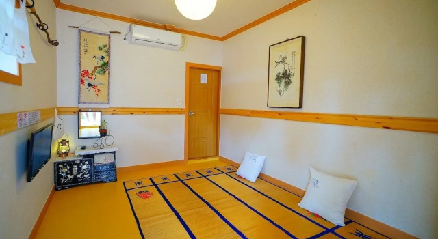 Norijam Hanok Traditional House One, Забронировать Отель Чонджу Чолла-Пукто, рядом с Корейский традиционный культурный центр