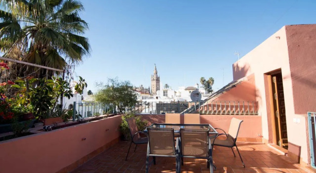 Tourist House Alcazar - Adults Only, Забронировать Отель Отели Севильи 3 звезды, рядом с Оспиталь-де-лос-Венераблес, 3*
