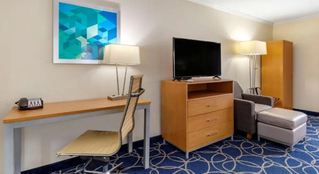 Люкс Comfort Inn & Suites Houston I-10 West Energy Corridor