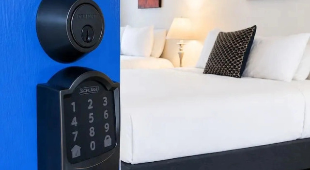 Четырёхместный номер Comfort Мансарда The Towne Motel