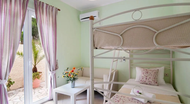Villa Regina, Book Villa Divarata Kefalonia