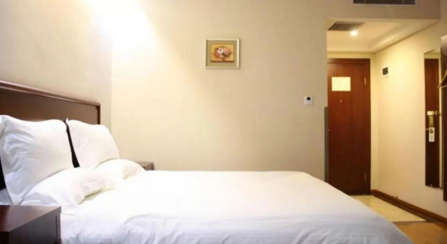 GreenTree Inn TianJin JinNan ShuangLin Metro Station Express Hotel, Buchen Sie Hotel Hotels in Tianjin Area mit Parkplatz, Parkplätze