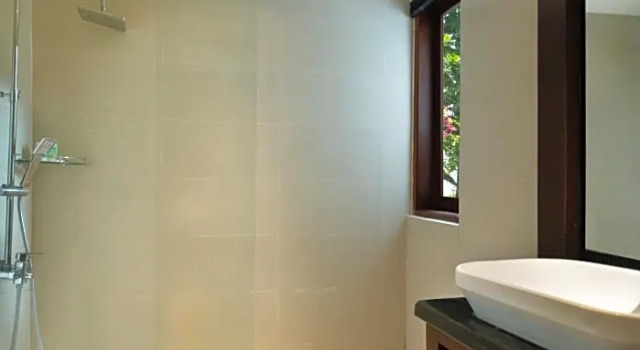 Люкс с видом на бассейн Lombok Holiday Hotel