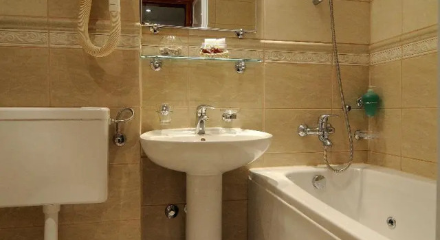 Полулюкс Hotel Rosina