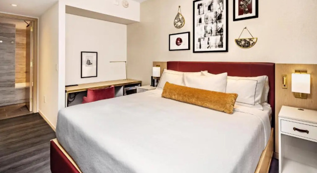 Двухместный люкс c 1 комнатой Hilton Club The Central at 5th New York