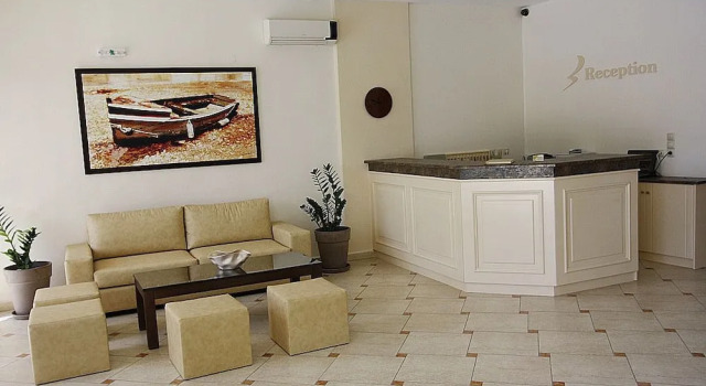 Konstantinos Hotel & Apartments 2