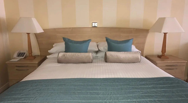 The Commodore Hotel, Prenota Hotel Instow Devon