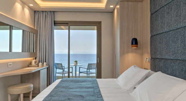 Двухместный номер с видом на море Amada Colossos Resort