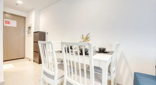 Innovative 1 BR Apartment at Pulse Residence Dubai South by Deluxe Holiday Homes, Забронировать Апартаменты/квартира Отели Дубая с бассейном, Бассейн