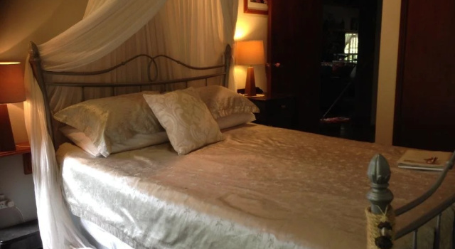 Mossman Gorge Bed and Breakfast, Book Hotel Mossman Gorge Daintree