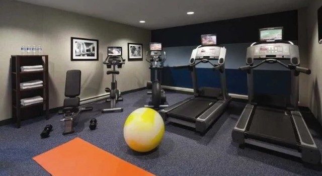 Four Points By Sheraton & Conference Centre Gatineau - Ottawa, Book Hotel Hoteller i Gatineau med pool, Swimmingpool