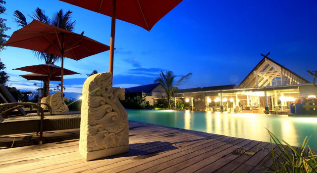 Трёхместный номер Superior с балконом Rumah Kito Jambi Hotel