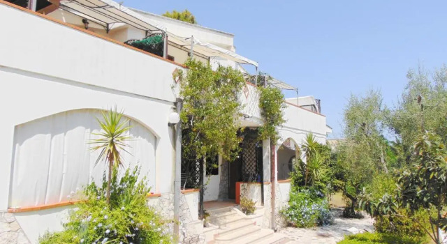 Коттедж с 2 комнатами Villa Antonio Calderisi