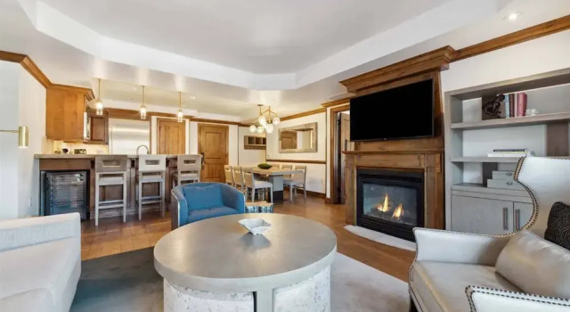 Aspen Mountain Residences Luxe 3 Bedroom Residence in Heart of Downtown Aspen