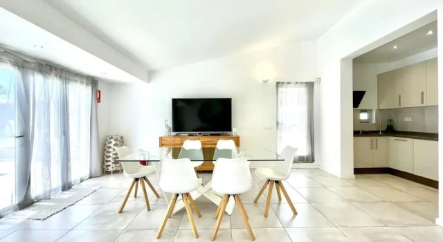 Villa 12 Luxury - Private Pool - Costa Adeje, Забронировать Вилла Виллы Адехе, рядом с Центр водных видов спорта Tenerife Nautical Center, Вилла