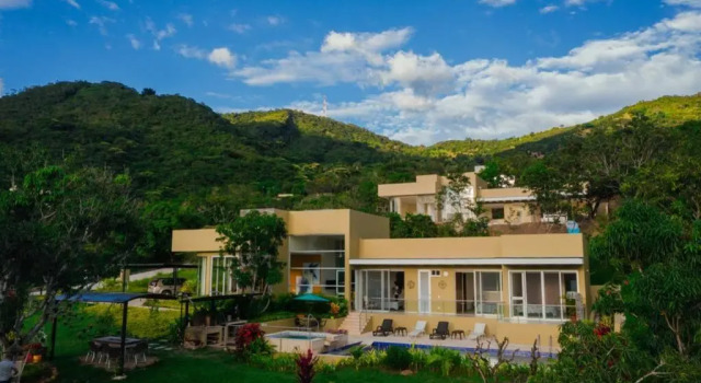 Коттедж Espectacular Casa De Campo Estilo Moderno Abierto