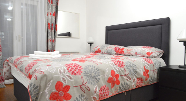 Bright & Spacious 1 Bed Flat in Kensington Olympia, Забронировать Отель Отели Англии 3 звезды, 3*