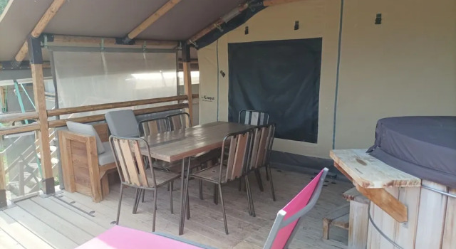 Тент с 2 комнатами Camping Le Moulin des Iscles