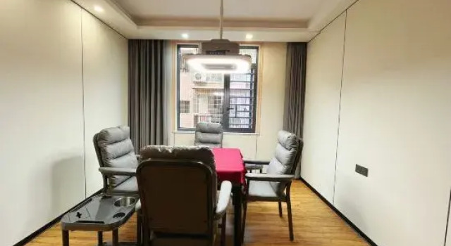 Люкс Junyi Business Hotel (Jishou Private Community Building Materials Home Furnishing Exhibition Center)