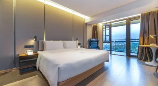 Двухместный номер Superior с видом на озеро Atour Hotel Chongqing Yongchuan High-Speed Xinglong Lake