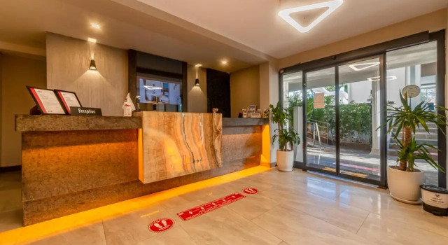 Tema 242 Hotel