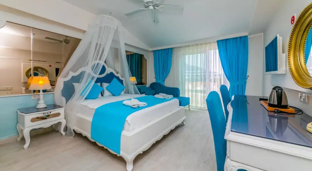 Номер Standard Montebello Deluxe Hotel
