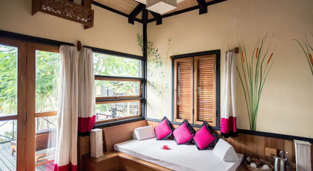 Вилла Inle Heritage Stilt House