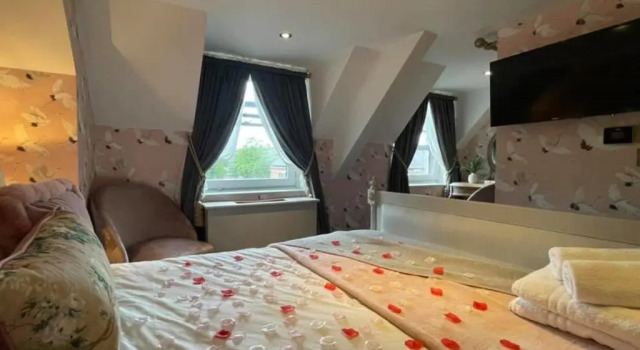 Апартаменты OYO The Townhouse
