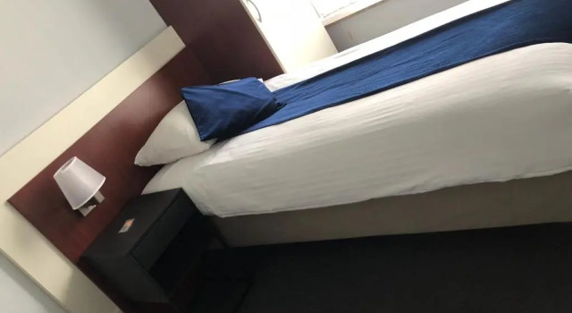 Одноместный номер Standard Apollo Hotel