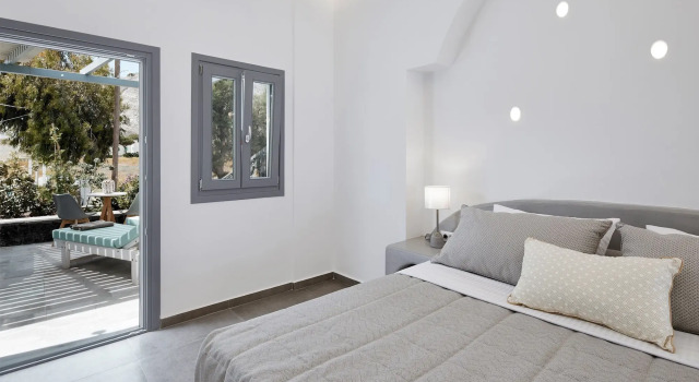 Amara Suites Santorini