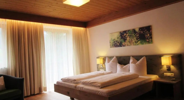 Hotel Garni Jagdhof, Prenota Hotel Zell am Ziller Schwaz