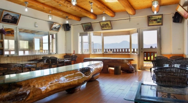 Dindai Glass Vacation Villa