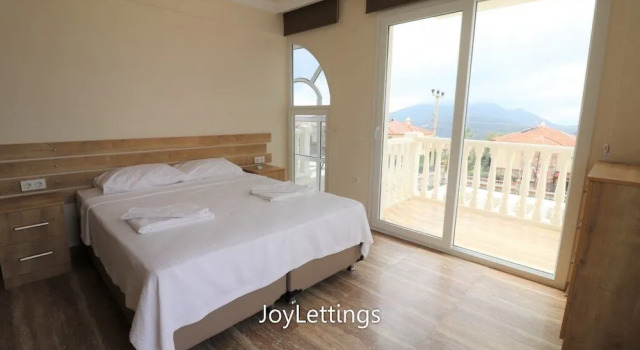 Villa BEY3 by JoyLettings, Rezervovat Vila Hotely v Fethiye Area s parkováním, Parkování