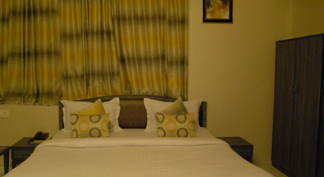 Hotel Shahi Palace, Rezervovat Hotel Hotely v Gujarat s parkováním, Parkování